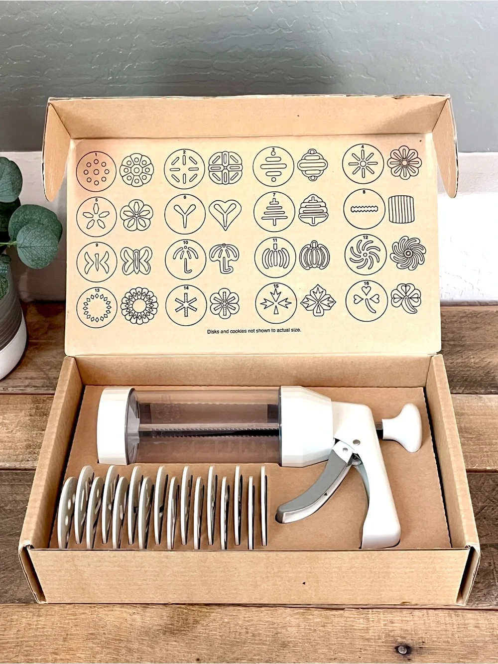 Pampered Chef chef original pristine